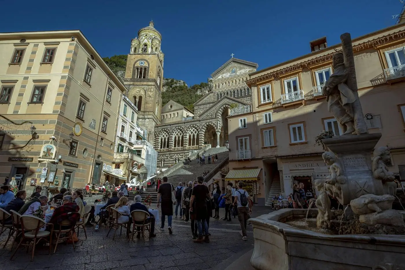 Piazza del Duomo ad Amalfi