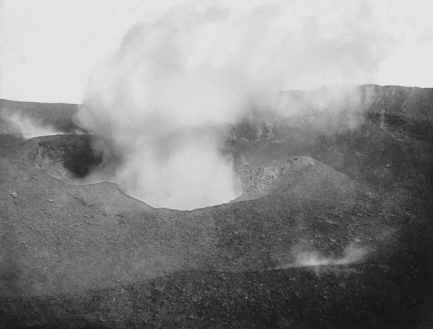 Il cratere del Vesuvio